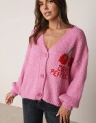 jumelle Cardigan Fucsia cu Lână Decorat cu Cireașă și Inscripție Irissora
