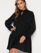 lily rose Rochie Evazată Neagră cu Volan Uxaria