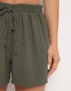 lovery Pantaloni scurți Verde închis Largi cu talie înaltă și elastic în talie Vimarias