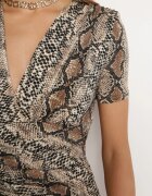 lovery Rochie Maro Mulată De Cocktail Decorată Cu Drapaj Saarias