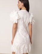 lovery Rochie Mini Albă cu Inserții de Dantelă și Volane Soffiana