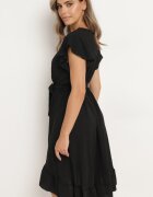 lovery Rochie Neagră tip plic cu tiv asimetric decorată cu volan și curea în talie Snidia