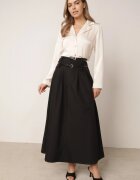 m&d fashion Fustă elegantă în croi evazat cu două curele și buzunare Antepia Neagră