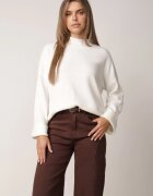 m&d fashion Pulover oversize cu adaos de lână cu guler înalt și manșete întoarse Jalowia Bej deschis