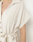 m&d fashion Rochie bej deschis din bumbac cu croială cămașă cu curea legată Elanitiela