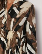 m&d fashion Rochie Bej-Maro Cloș cu Imprimeu Abstract și cu Bust Tip Cămașă Analow
