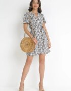 m&d fashion Rochie Mini Negru-Albă cu Decolteu Petrecut și Cordon Legat Airin