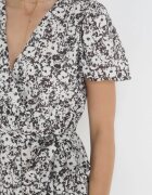 m&d fashion Rochie Mini Negru-Albă cu Decolteu Petrecut și Cordon Legat Airin