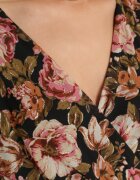 m&d fashion Rochie petrecută neagră și bej cu elastic în talie legată la spate decorată cu fir metalic Eollas