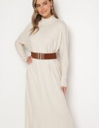 m&d fashion Rochie Tricotată Bej Deschis cu Guler Înalt și Vâscoză cu Croială Tip Cutie Alirinna