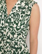 m&d fashion Rochie Verde din Viscoză cu elastic în talie cu nasturi și cordon din material Giselia