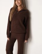 m&d fashion Set din tricot cu cu guler înalt și pantaloni cu croială dreaptă Leretia Maro