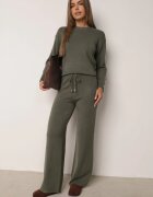 m&d fashion Set din tricot cu vâscoză pantaloni drepți și pulover cu detaliu la manșete Vivolo Verde închis