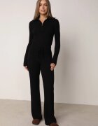 m&d fashion Set tricotat cu vâscoză în dungi pantaloni și pulover cu guler tip tunică și fermoar Taraliel Negru