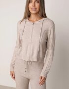 m&d fashion Set tricotat cu vâscoză pantaloni drepți și bluză cu fermoar și glugă Alverna Bej