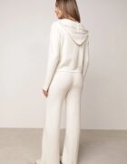 m&d fashion Set tricotat cu vâscoză pantaloni drepți și bluză cu fermoar și glugă Alverna Bej deschis