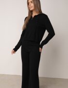 m&d fashion Set tricotat cu vâscoză pantaloni drepți și bluză cu fermoar și glugă Alverna Negru