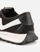 maira Adidași Negri cu talpă abstractă cu relief și curele decorative Emaliane