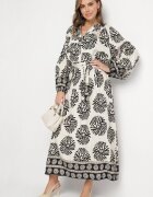 maja studio Rochie Neagră Viscoză Oversize cu Model Etnic cu Curea Legată Florseki