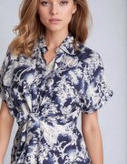 melya by melody Rochie Albastră-Albă Cambrată cu elastic în talie închisă cu nasturi Nasica