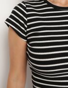 metrofive Tricou negru și alb din bumbac reiat cropped Quedara
