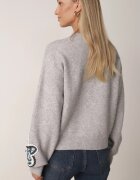 metrofive Pulover cu adaos de lână decorat cu aplicații din paiete și șnur Mivia Gri