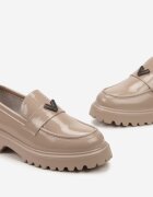  Mocasi lăcuite bej închis pe talpă plată cu detaliu metalic Arfila