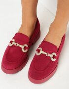  Mocasini Vișinii slip-on din imitație de piele întoarsă cu talpă plată și ornament metalic Aricka