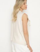 new collection Cămașă bej deschis fără mâneci din viscoză cu decolteu în V și volan Arlimi