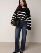 new collection Pulover Negru Tricotat cu mâneci lungi și largi în dungi Samsoni