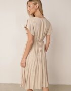 new collection Rochie Bej Plisată Evazată și Decolteu în V Rissara