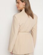 new collection Sacou Bej la un rând cu Curea și Umeri Întăriți Diomella