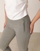new fashion Pantaloni verzi deschis de lungime 3/4 cu bandă elastică în talie și legătură Cidasara