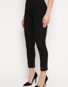  Pantaloni Negri cu Elastic în Talie cu Buzunare și Finisați cu Broderie Decorativă Starola