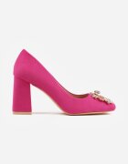  Pantofi cu toc fuchsia Vices pe toc cu branț din piele și cu detaliu bijuterie Onna