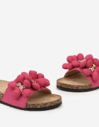  Papuci Fucsia cu Talpă Profilată și Flori Decorative și Ursuleți Faerane
