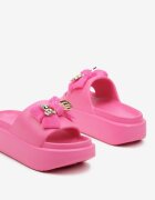  Papuci Fucsia din Spumă pe Talpă Groasă cu Fundă și Ornamente Metalice Tinabella