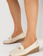  Półpantofi bej Stil mocasin cu toc pană cu ornament metalic Tolina