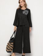 pretty Compleu Negru Bluză cu bază evazată și aplicație florală și Pantaloni largi Ravirisa