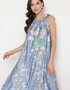 pretty Rochie bleumarin satinată cu flori cu legătură decorativă Fenasella