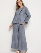 pretty Set Albastru Bluză cu evază și aplicație florală și Pantaloni lejeri Ravirisa