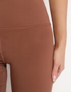 queene Pantaloni scurți tip colanți maro elastici mulați cu talie înaltă Manesima