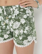r&f fashion Pantaloni scurți Verzi din Viscoză cu Imprimeu Floral cu Elastic în Talie și Dantelă Ailey