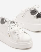 renda Adidași Alb-Argintii Decorați Cu Șiret Dublu Zdivane