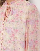 retro & icone Cămașă roz cu model floral delicat și cu legătură la decolteu Viralla