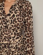 retro & icone Rochie bej închis imprimată leopard cu decolteu în V decorată cu drapaj și volane Melobria