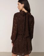 retro & icone Rochie de seară din dantelă cu șarfă la decolteu Orfalia Maro