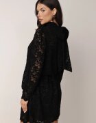 retro & icone Rochie de seară din dantelă cu șarfă la decolteu Orfalia Neagră