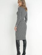 retro & icone Rochie Neagră-Albă Tricotată cu Model Geométric cu Guler semi-înalt Mata