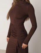  Rochie lungă cu mânecă lungă din viscoză decorată cu drapaj și volănaș Aserefa Maro